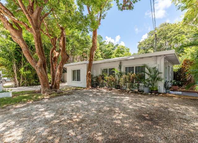 Property at 129 S 129 Hammock Rd, Upper Matecumbe Key Islamorada, FL 33036, 2 beds, 1 bath