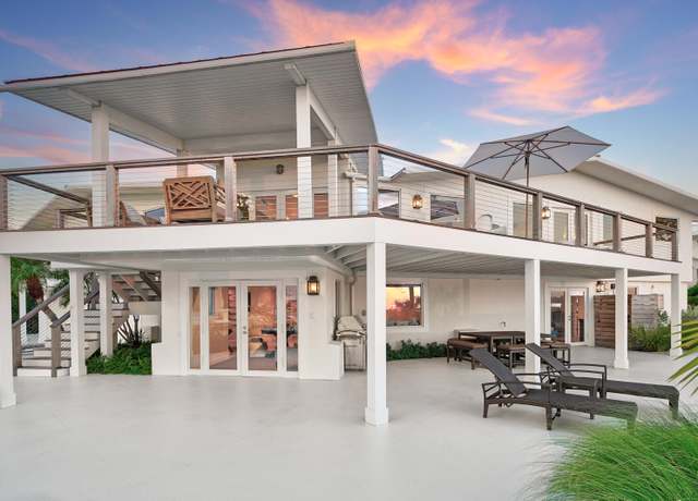 Property at 260 Plantation Ave, Plantation Key, FL 33070, 3 beds, 4 baths