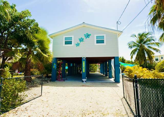 Property at 18 W Circle Dr, Saddlebunch, FL 33040, 3 beds, 2 baths