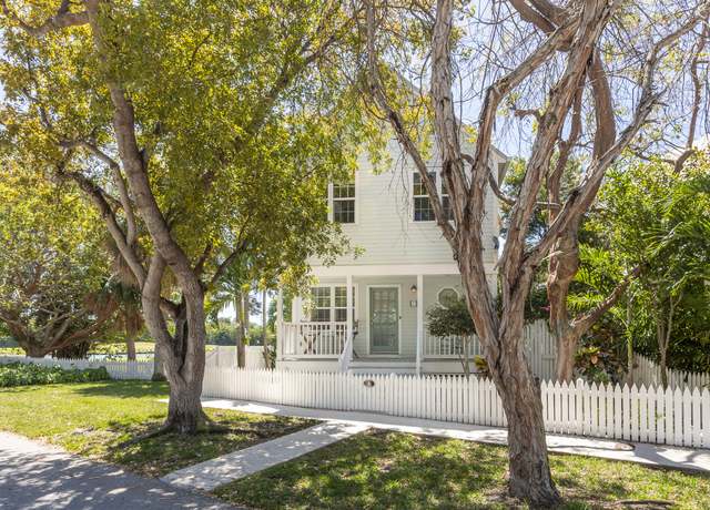 Property at 8 Whistling Duck Ln, Key West, FL 33040, 3 beds, 2.5 baths
