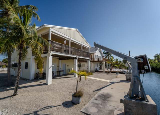 Property at 726 Jamaica Ln, Little Torch Key, FL 33042, 3 beds, 2 baths