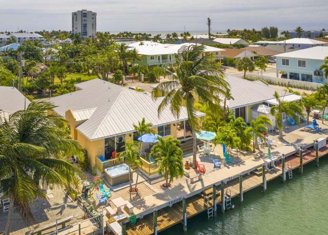 Property at 461 & 471 3rd St, Key Colony, FL 33051, 6 beds, 4 baths