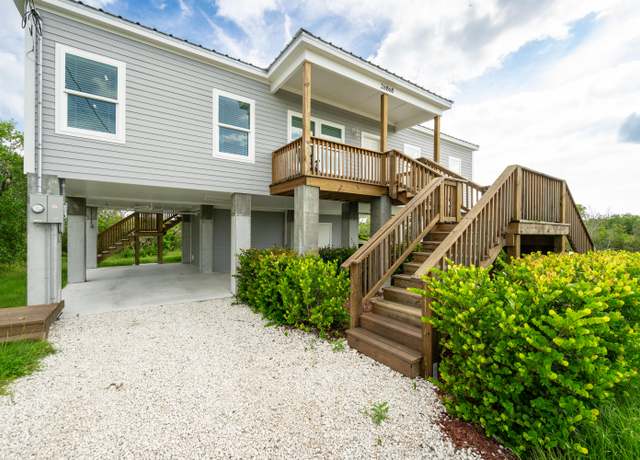 Property at 26868 Mariposa Rd, Ramrod Key, FL 33042, 4 beds, 2 baths