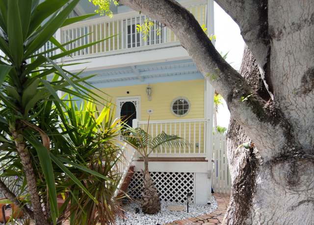 Property at 18 Golf Club Dr, Key West, FL 33040, 2 beds, 2 baths