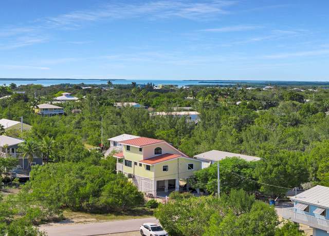 Property at 3686 Gulfstream St, Big Pine Key, FL 33043, 2 beds, 2 baths