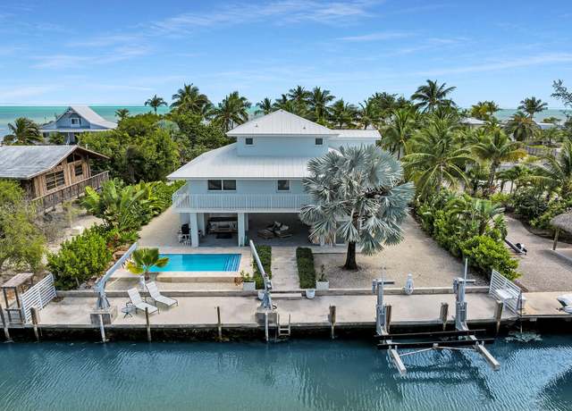 Property at 150 Columbus Dr, Lower Matecumbe, FL 33036, 3 beds, 2 baths