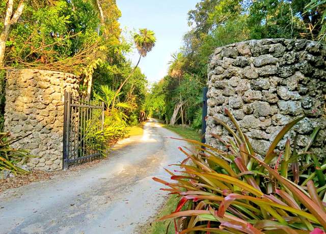 Property at 89251 Old Hwy, Plantation Key, FL 33070, 3 beds, 3 baths
