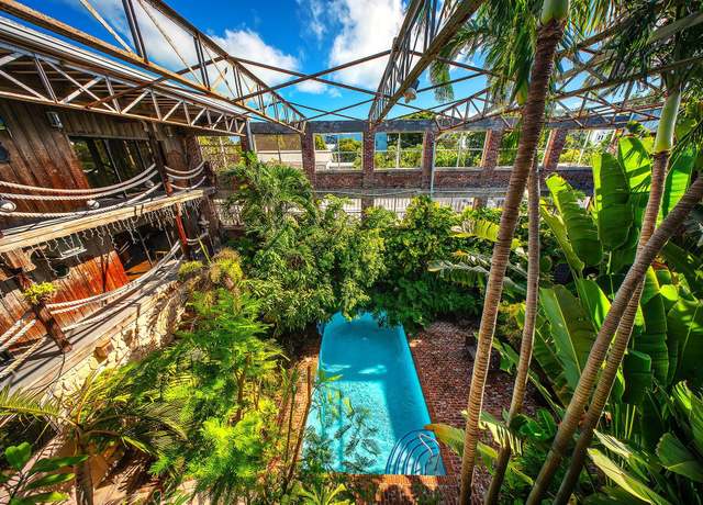 Property at 314 Simonton St, Key West, FL 33040, 8 beds, 9 baths