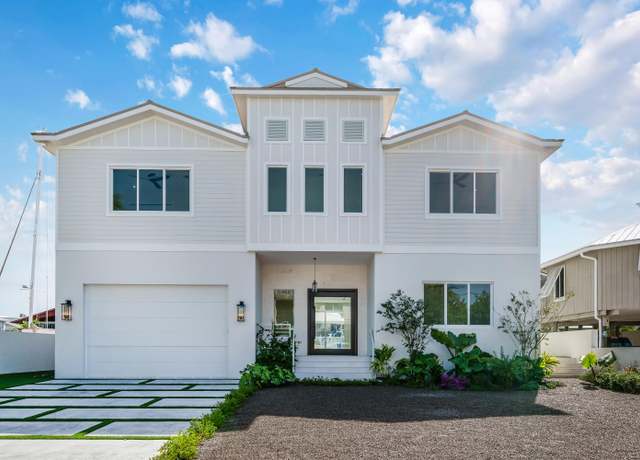 Property at 117 Leoni Dr, Plantation Key, FL 33036, 5 beds, 6 baths