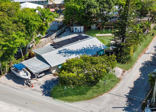 Property at 634 ponce de leon Blvd, Key Largo, FL 33037, 3 beds, 2 baths
