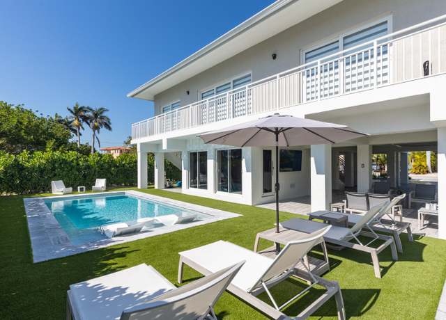 Property at 227 Corsair Rd, Duck Key, FL 33050, 4 beds, 3 baths