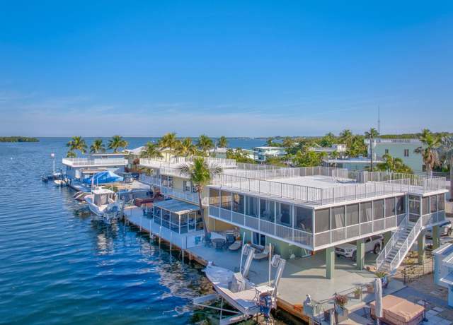 Property at 233 Ann Bonny Dr, Key Largo, FL 33037, 3 beds, 2 baths