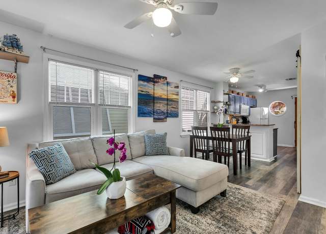 Property at 161 Golf Club Dr, Key West, FL 33040, 2 beds, 1.5 baths