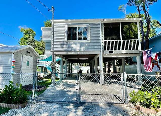 Property at 239 Lignumvitae Dr, Key Largo, FL 33037, 3 beds, 2 baths