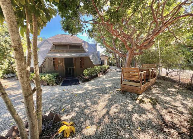 Property at 200 Cuba Rd, Key Largo, FL 33070, 3 beds, 2 baths