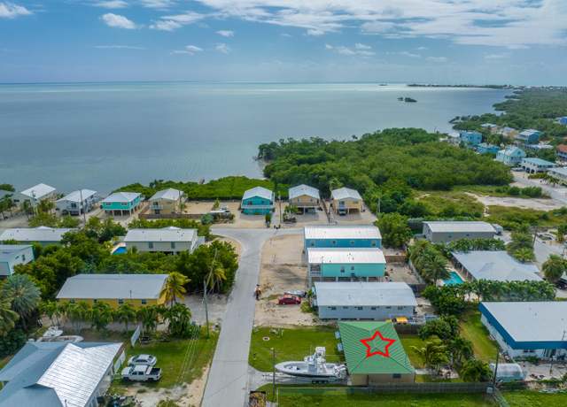Property at 825 65Th St, Marathon, FL 33050, 3 beds, 2 baths