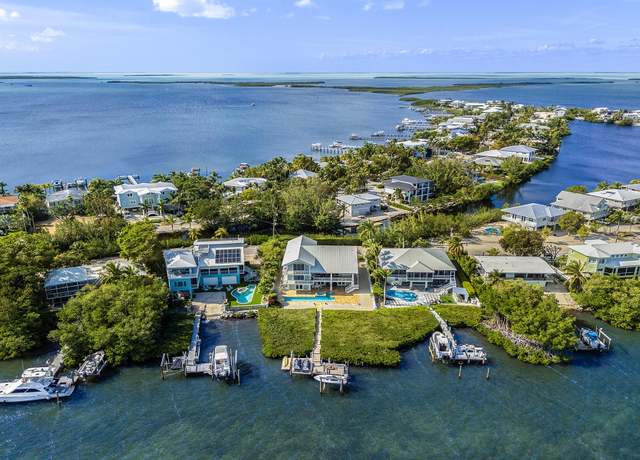 Property at 21 Mutiny Pl, Key Largo, FL 33037, 5 beds, 4 baths