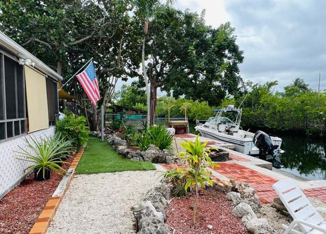 Property at 3962-3964 No Name Rd, Big Pine Key, FL 33043, 4 beds, 2 baths