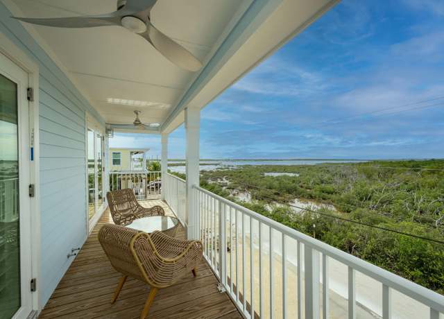 Property at 243 Indies Rd, Ramrod Key, FL 33042, 4 beds, 3 baths