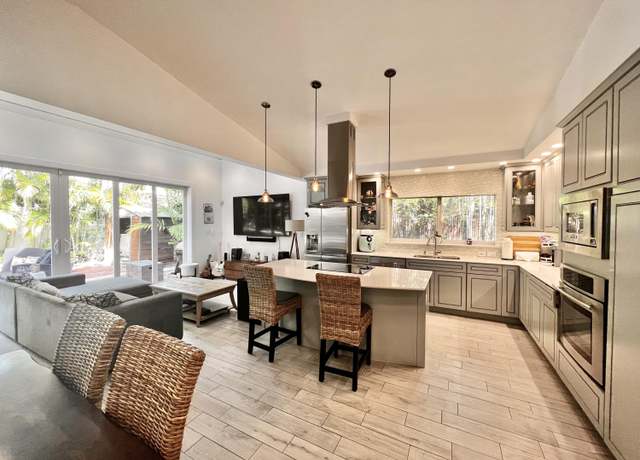Property at 1421 Reynolds St, Key West, FL 33040, 4 beds, 3.5 baths