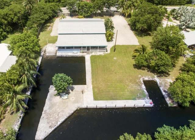 Property at 30830 Watson Blvd Unit A & B, Big Pine Key, FL 33043, 5 beds, 2 baths