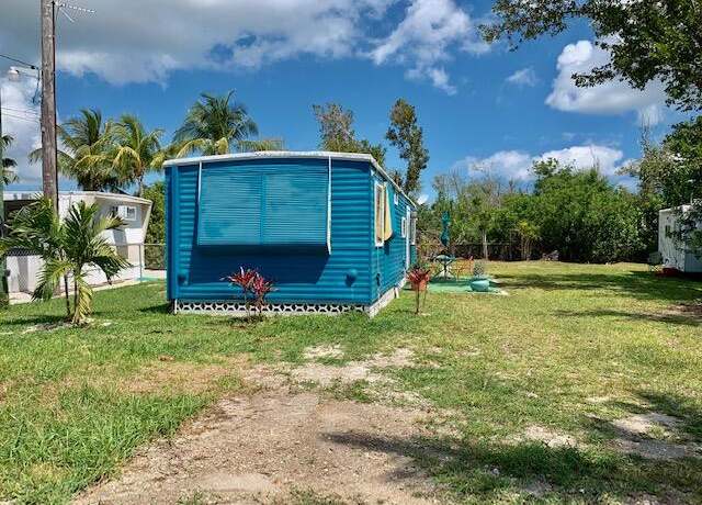Property at 30887 Hammock Dr, Big Pine Key, FL 33043, 1 bed, 1 bath