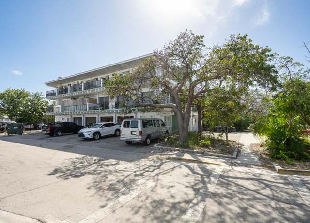 Property at 1812 Flagler Ave, Key West, FL 33040, 9 beds, 11 baths