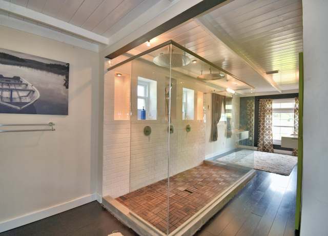 Property at 3450 Palm Ave, Other, FL 00000, 2 beds, 1.5 baths
