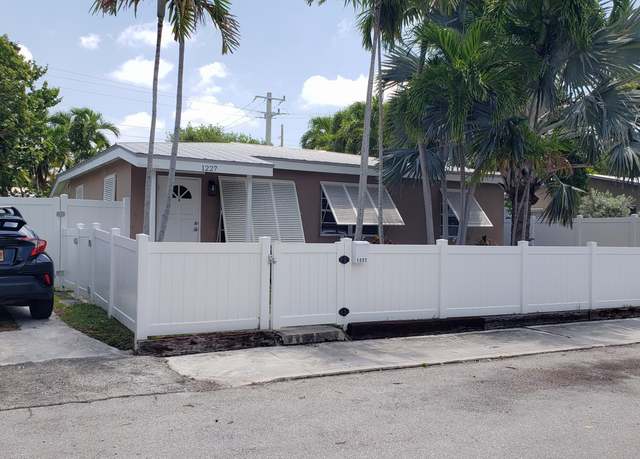 Property at 1227 20th Ter, Key West, FL 33040, 4 beds, 2 baths