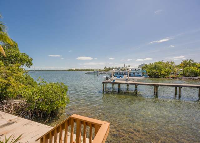 Property at 32 Hilton Haven Rd #8, Key West, FL 33040, 2 beds, 2.5 baths