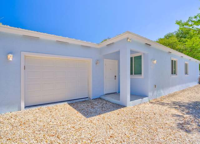 Property at 407 Collins St, Key Largo, FL 33037, 3 beds, 2 baths