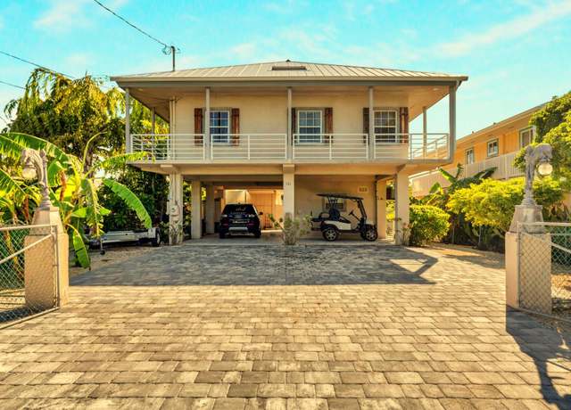 Property at 121 Long Key Lake Dr, Long Key, FL 33001, 3 beds, 3.5 baths