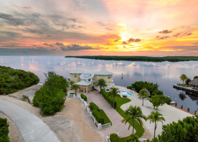 Property at 57 Garden Cove Dr, Key Largo, FL 33037, 5 beds, 5.5 baths