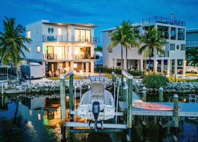 Property at 34 Bunting Dr, Key Largo, FL 33037, 3 beds, 2.5 baths