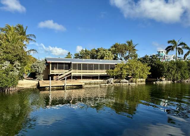 Property at 17338 E Dolphin St, Sugarloaf Key, FL 33042, 2 beds, 2 baths