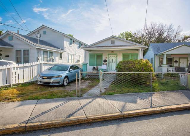 Property at 719 Elizabeth St, Key West, FL 33040, 3 beds, 1 bath