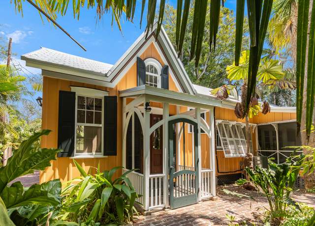 Property at 626 Canfield Ln, Key West, FL 33040, 3 beds, 2 baths