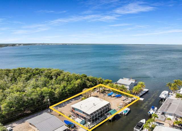 Property at 58 S Blackwater Ln, Key Largo, FL 33037, 3 beds, 3 baths