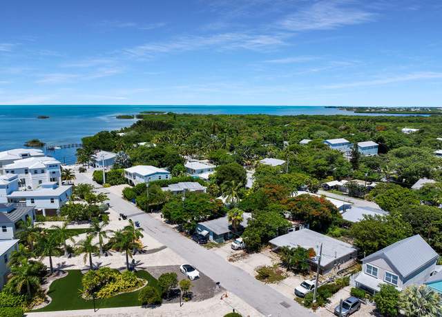 Property at 744 & 746 50Th Street Gulf St, Marathon, FL 33050, 2 beds, 2 baths