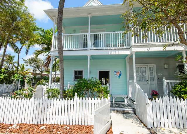 Property at 208 Fleming St, Key West, FL 33040, 2 beds, 2.5 baths