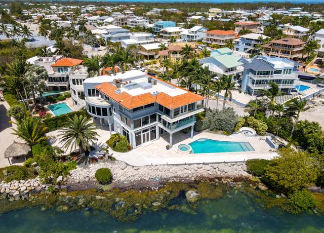Property at 251 S Ocean Shores Dr, Key Largo, FL 33037, 5 beds, 6.5 baths