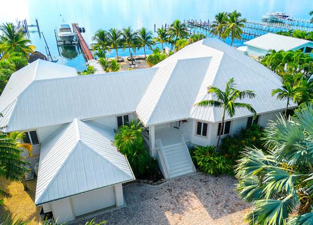 Property at 1151 Ocean Dr, Summerland Key, FL 33042, 5 beds, 5 baths