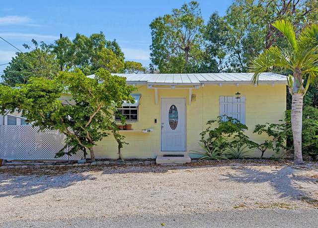 Property at 30 Pirates Dr, Key Largo, FL 33037, 1 bed, 1 bath