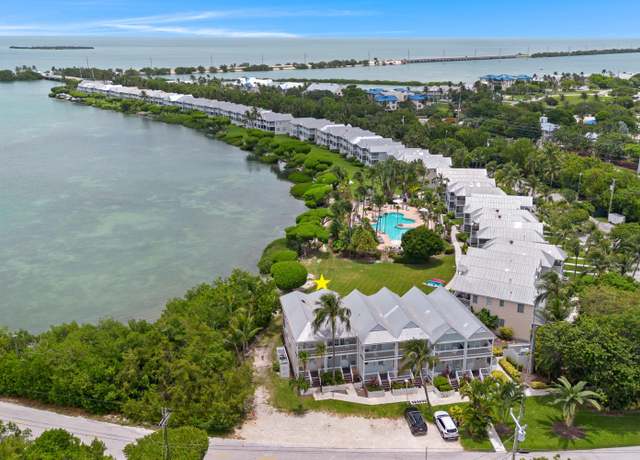 Property at 5103 Sunset Village Dr, Duck Key, FL 33050, 2 beds, 2.5 baths