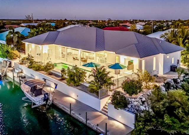 Property at 20816 W 4Th Ave, Cudjoe Key, FL 33042, 5 beds, 4 baths