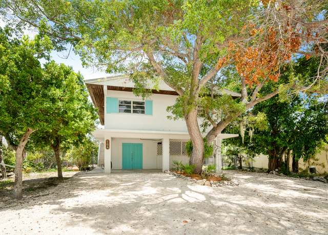 Property at 164 Ocean Dr, Plantation Key, FL 33070, 3 beds, 2 baths