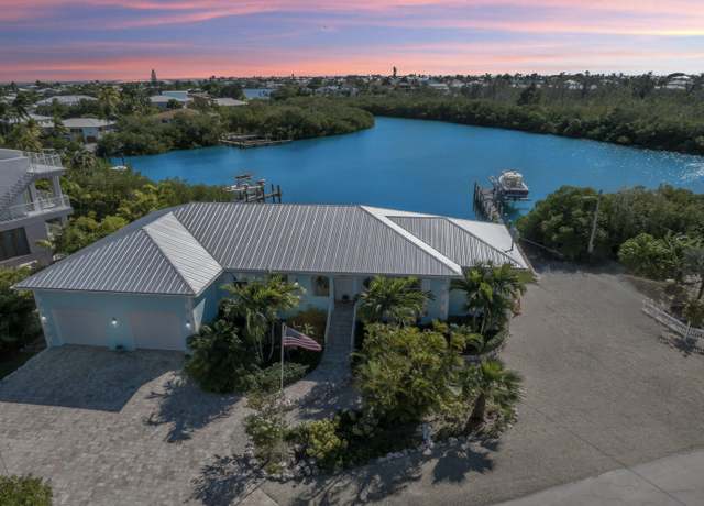 Property at 1500 W Copa D Oro, Marathon, FL 33050, 4 beds, 3.5 baths