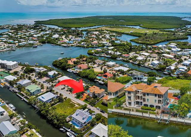Property at 219 S Anglers Dr, Marathon, FL 33050, 6 beds, 5.5 baths