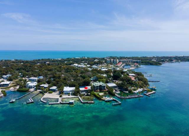 Property at 156 Key Heights Dr, Plantation Key, FL 33070, 4 beds, 3 baths