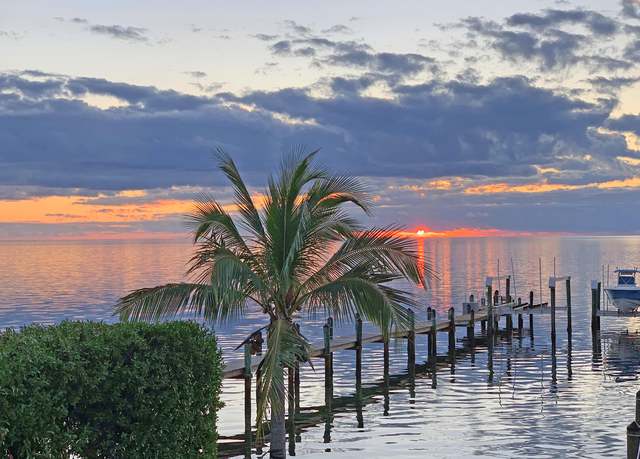 Property at 159 Atlantic Cir Dr, Key Largo, FL 33070, 3 beds, 2 baths